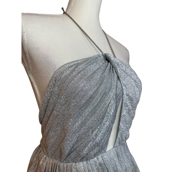 Winter Wonderland Dress
Line & Dot Blue and White Maxi Dress - Picture 6 of 12